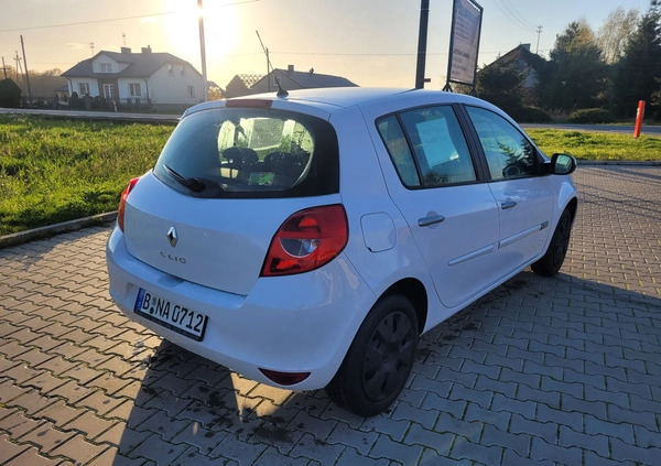 Renault Clio cena 16900 przebieg: 127000, rok produkcji 2011 z Kęty małe 67